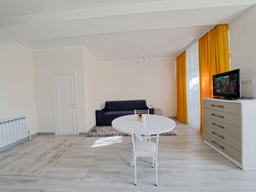 Продажа участков: 3 комнаты, 80 м², Элитка, 1 этаж, Дизайнерский ремонт