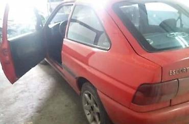pezo 1: FORD ESCORT - KOMPLETAN AUTO U DELOVIMA | FORD velika ponuda delova — 3