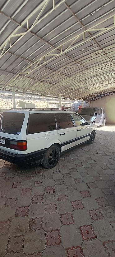 Продажа авто: Volkswagen Passat: 1992 г., 1.8 л, Механика, Бензин, Универсал — 4