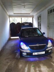 Daihatsu: Daihatsu Sirion: 2003 г., 1.3 л, Механика, Бензин, Хэтчбэк — 2