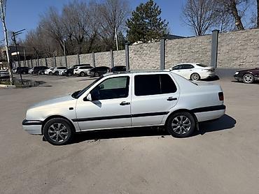 Volkswagen: Volkswagen Vento: 1993 г., Седан — 4