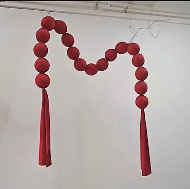 deco mesh: Декоративная гирлянда из тканевых шариков с кистями — насыщенный — 1