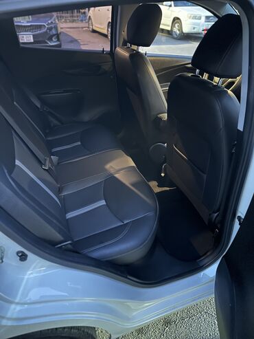 Chevrolet: Chevrolet Spark: 2019 г., 1 л, Вариатор, Бензин, Хэтчбэк — 5