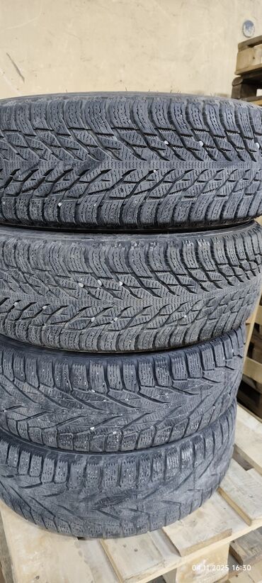 комплект зимней резины: Шины 225 / 65 / R 17, Зима, Б/у, Комплект, Внедорожные (АТ/МТ), Nokian