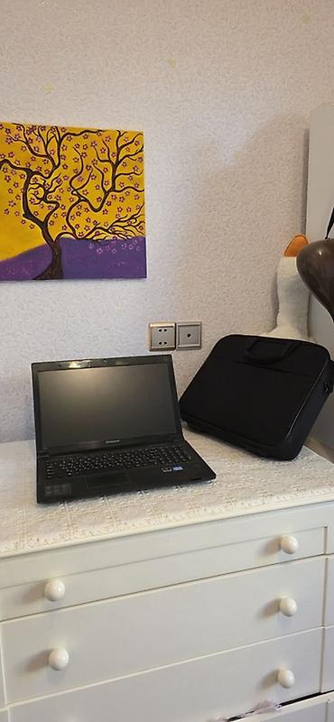 Lenovo: Lenovo noutbuku - Ekran: 15.6" mat LED - Klaviatura: tam ölçülü — 12