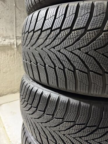 зимние колесо: Шины 235 / 45 / R 19, Зима, Б/у, Комплект, Легковые, Корея, Nexen