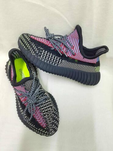 karl patike: Adidas yeezy boost patike

Novo
Brojevi 31 do 36

fb Moja Kupovina 1