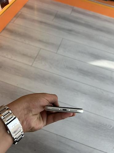 kondisioner 25 kv: IPhone 11, 128 GB, Ağ — 3