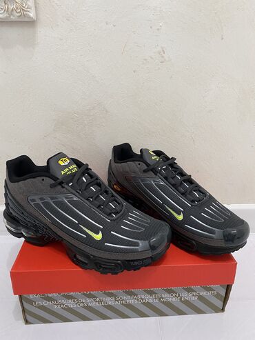 Patike i sportska obuća: Uvozne Nike air max tn plus nove u kutiji dostupni svi brojevi vise