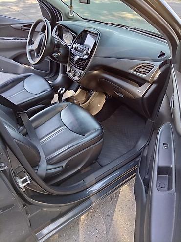 сут машине: Chevrolet Spark: 2019 г., 1 л, Автомат, Бензин, Хетчбек — 7