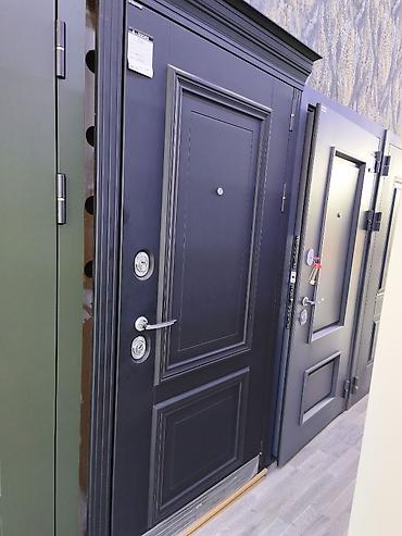 Metal giriş qapısı - Material: qalın metal konstruksiya, möhkəm
