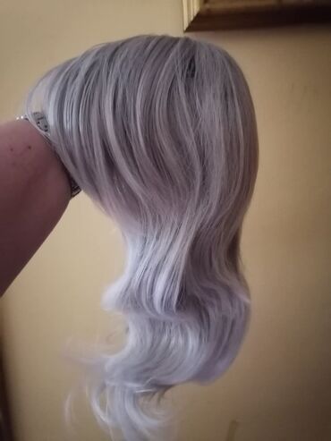 Perike i klipse: Extra kvalitet bez veštačkog sjaja Peru se peglaju uvijaju šišaju i — 30