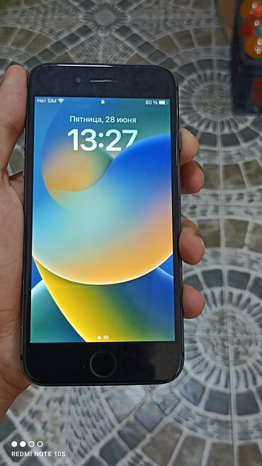 iphone xs pro max qiymeti: IPhone 8, 64 ГБ, Черный, Отпечаток пальца