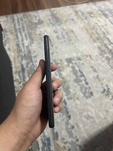 11: Redmi, Redmi 8, Б/у, 32 ГБ, цвет - Черный, 2 SIM — 3