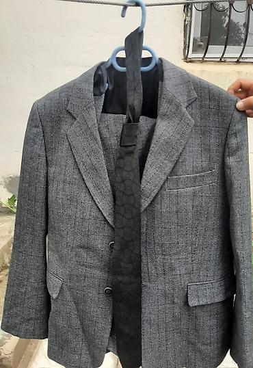 herbi usaq geyimleri: 3-lü kişi dəsti Xüsusiyyətlər: - Üç hissəli komplekt: pencək, jilet — 1