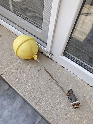 icmeli su catdirilma: Satılır su çəni üçün poplavok 2 tonluq çən üçün - 15 AZN 1 tonluq çən — 2