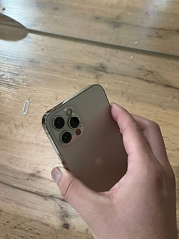 Apple iPhone: IPhone 12 Pro, Б/у, 256 ГБ, Золотой, Чехол, 81 % — 1