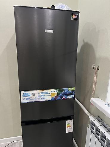 fridge: Двухкамерный холодильник с нижней морозильной. Особенности: - — 2