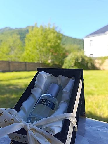 gencede saatliq kiraye evler: Ətir kolleksiyası – müxtəlif aromatlar Məhsul haqqında: - Şüşə — 2