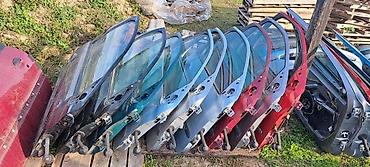 passat b5 5 far: PREDNJA DESNA VRATA ZA PEUGEOT 206 | imam sve delove za peugeot 206 — 1