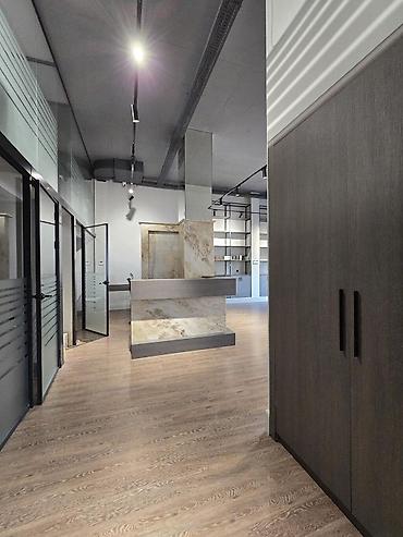 Daşınmaz əmlak: Satılır 5 otaqlı ofis 180 m², Şah İsmayıl Xətai m. 1 100 000 AZN 5 — 7