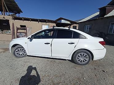 lancer 9: Chevrolet Cruze: 2012 г., 1.6 л, Механика, Бензин, Седан — 3