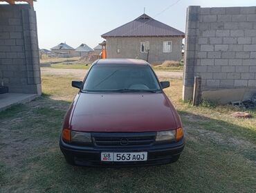 продаю авто с последующим выкупом: Opel Astra: 1993 г., 1.6 л, Автомат, Бензин, Хетчбек