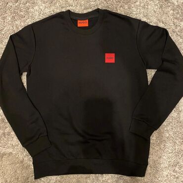 tech fleece beli: HUGO muski.duks extra kvalitet
novo