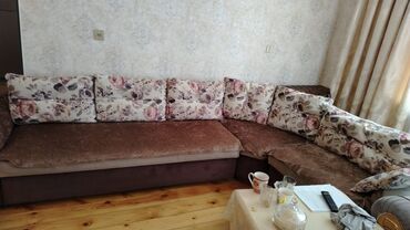 Masa və oturacaq dəstləri: Künc divan