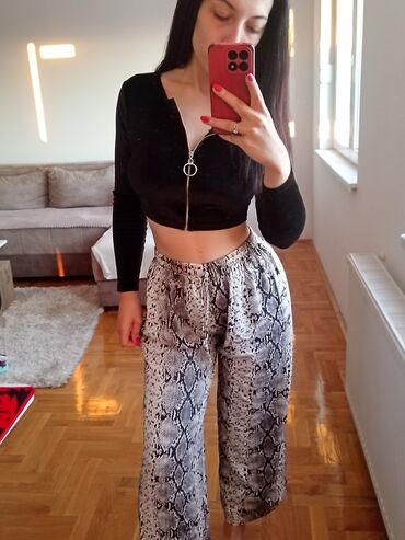 Bluze: Ženska odeća i obuća – paket S, M Sve je ili novo ili jako dobro na lalafo.rs — 22 Bluze: Ženska odeća i obuća – paket S, M Sve je ili novo ili jako dobro — 22