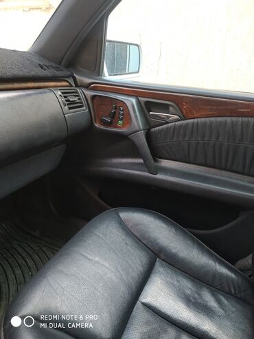 Mercedes-Benz: Mercedes-Benz E-Class: 1997 г., 3.2 л, Автомат, Бензин, Седан — 10