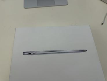 Ноутбуки Apple (MacBook): Apple MacBook Air 13" (серебристый) - Экран Retina с тонкими рамками — 11