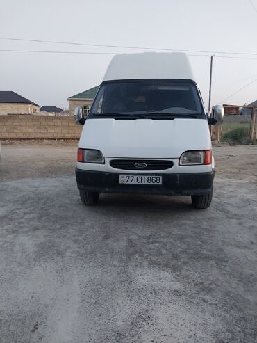 ford transit 1997: Ford Transit: 2.5 l | 2000 il | 606000 km Universal