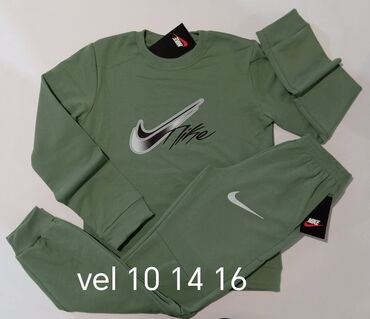 Komplet trenerke: Nike, 122-128, Unisex — 9