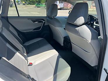 Toyota: Toyota RAV4: 2019 г., 2.5 л, Вариатор, Гибрид, Кроссовер — 6