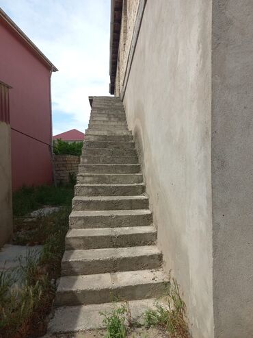 Həyət evləri və villaların satışı: 5 otaqlı, 1600 kv. m, Təmirsiz — 7