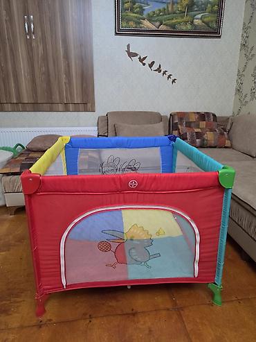 oturacagi: Uşaq üçün yemək stulu və oyun maneyi (playpen) dəsti Yemək stulu: - — 3