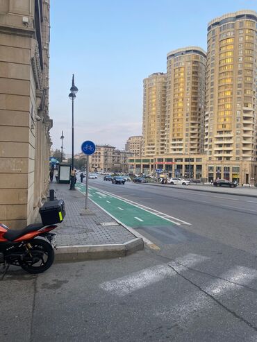 Mağazalar: Yasamal rayonu Dovlet Statistika Komitesinin yani bina prospektin — 12