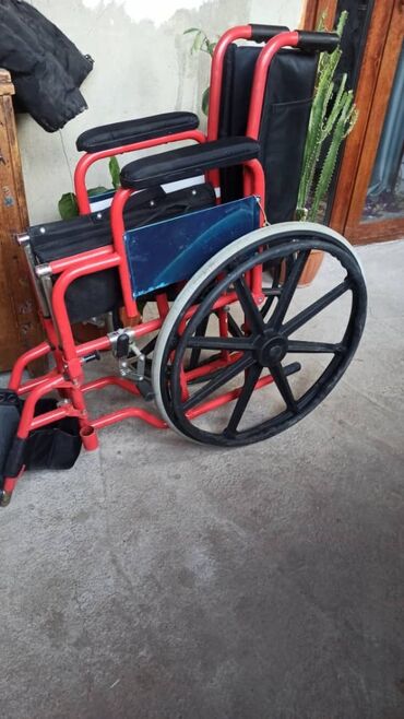 Инвалидные коляски: Каляска 9000 ходунок для больных с ДЦП 3000