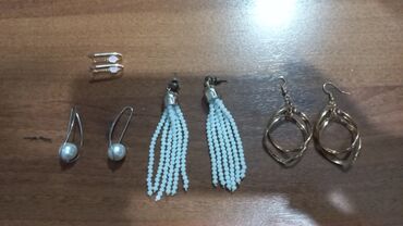 qadınlar üçün daşlı sırğalar: Her biri 4 manat