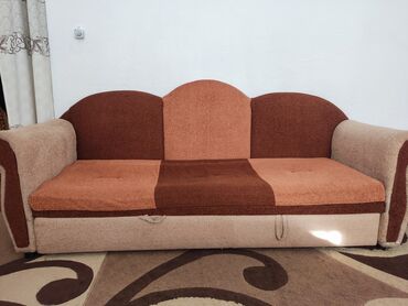 покрывало на диван: Прямой диван, цвет - Коричневый, Б/у