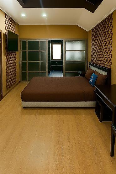 Посуточная аренда квартир: 1 комната, Душевая кабина, Постельное белье, Кондиционер — 3