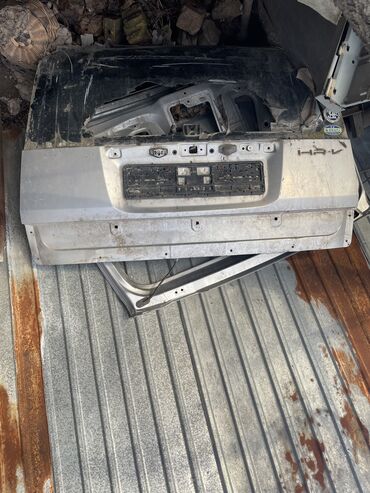 жигули багаж: Багажник капкагы Honda 2002 г., Колдонулган, түсү - Күмүш,Оригинал