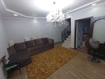 продаю дом в центре города бишкек: 125 м², 5 комнат, С мебелью, Кухонная мебель