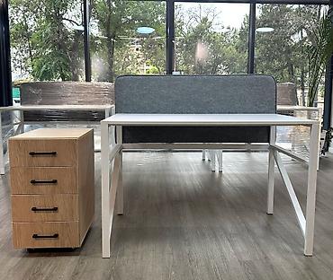 herman miller: Стол акустический с шумопоглощающей перегородкой из войлока. Рабочее — 3