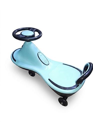 инерционный: Детская каталка-катер (wiggle car) без педалей и батареек - Тип — 2