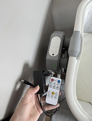 автолюлька graco: Приставная кроватка электрическая качалка 
В хорошем состоянии — 3