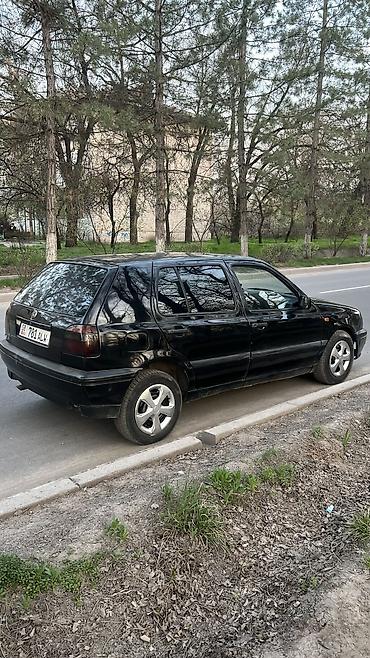 Volkswagen: Volkswagen Golf: 1993 г., 1.6 л, Кол менен иштөөчү, Бензин, Хетчбек — 4