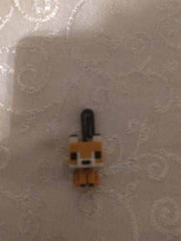 brilok: Minecraft tərzində piksel dizaynlı tülkü fiqurlu açarlıq/çarmlı asqı — 1
