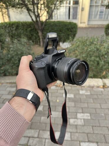 чехол для canon: Canon EOS 2000D DSLR fotoaparat dəsti - 24.1 MP APS‑C sensorlu Canon